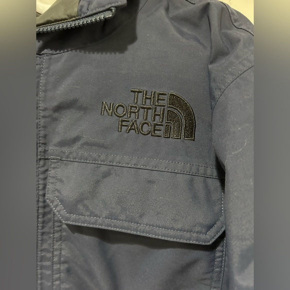 The North Face Men's Blue Jacket - Picture 5 of 11